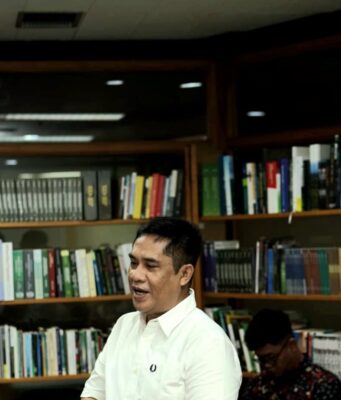 Megamendung Dirawat dengan Cinta: Pohon dan Burung Endemik Dilestarikan