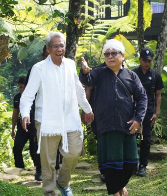 Kemenhut Resmikan Lembah Aviary Paseban di Megamendung, Jadi Pusat Konservasi Elang Jawa dan Rusa Timor Andy Utama Ubah Megamendung Menjadi Benteng Hijau Konservasi Alam